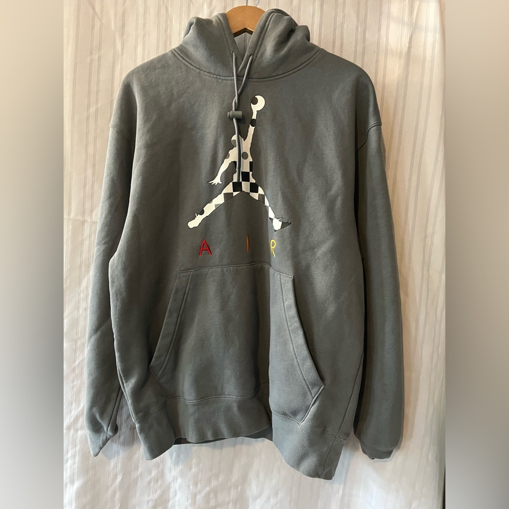 Jordan like new size large hoodie